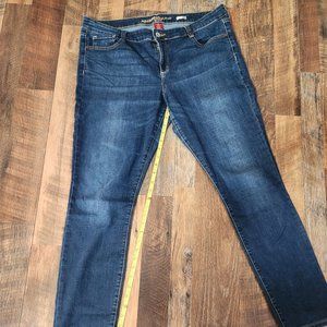 Arizona Juniors Super Skinny Jean TALL (17 long) 29-30" inseam